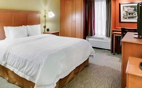 Pittsburgh Airport Inn And Suites
